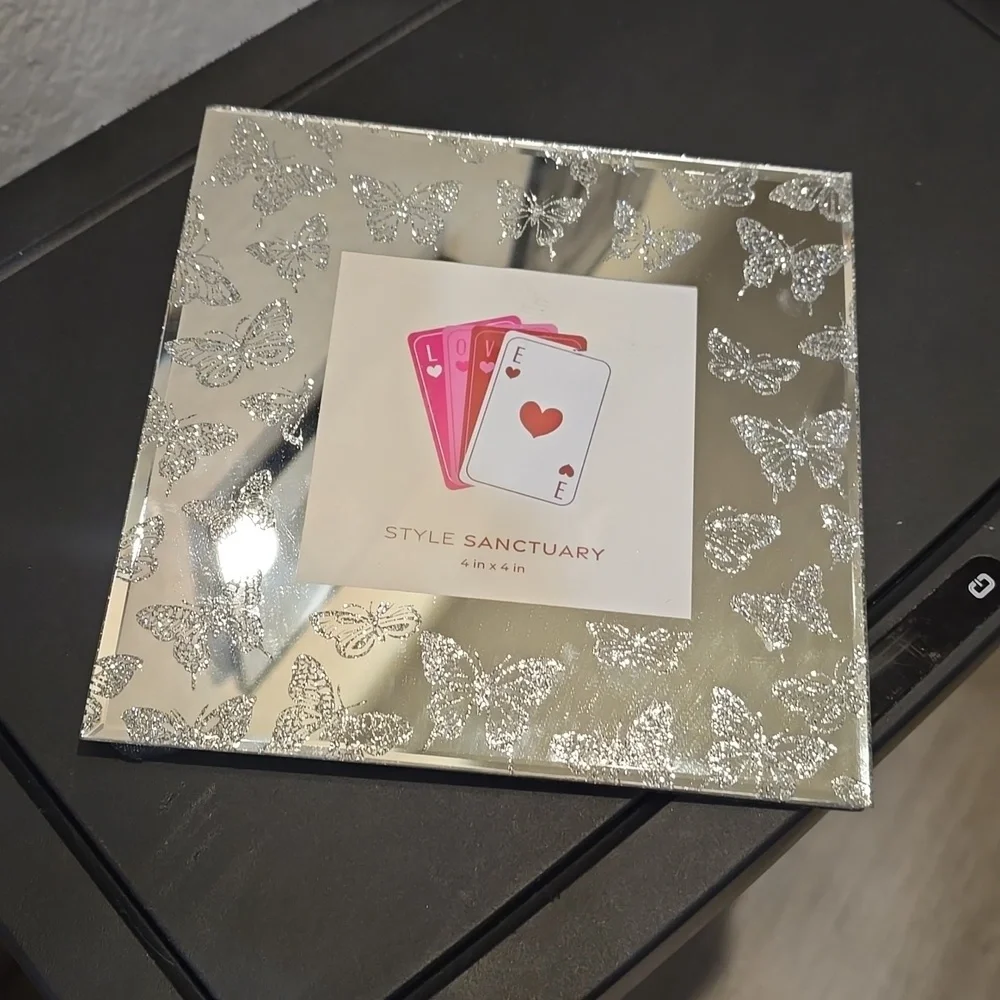 Style Sanctuaty Etched Glitter Butterfly Mirrored Photo‎ Frame